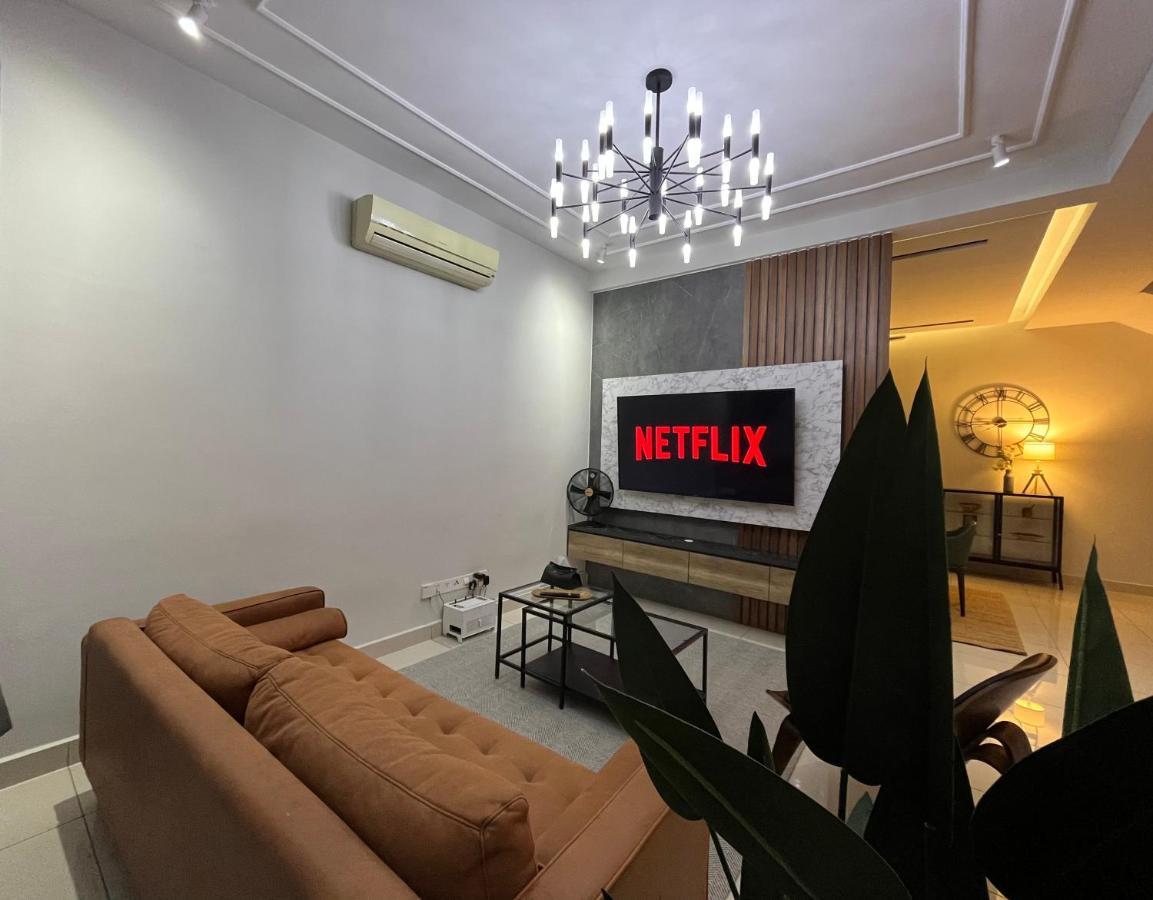Luxury 2-Storey Terrace House Near Ioi City Mall Πουτρατζάγια Εξωτερικό φωτογραφία